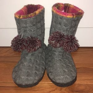 CuddiDuds Gray Pom-Pom Slippers